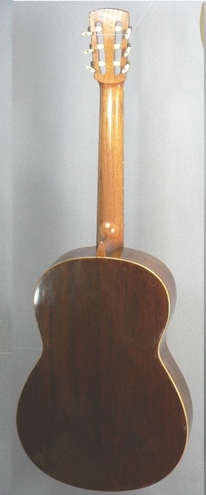  Gelas-Gitarre 1913 R&uuml;ckseite &middot; Foto: Urs Langenbacher 